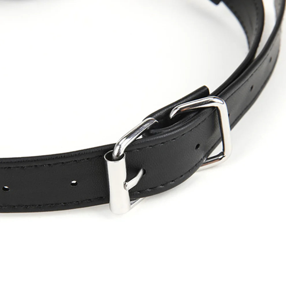 Leather-strap-attached-to-Lux-Fetish-Breathable-Ball-Gag