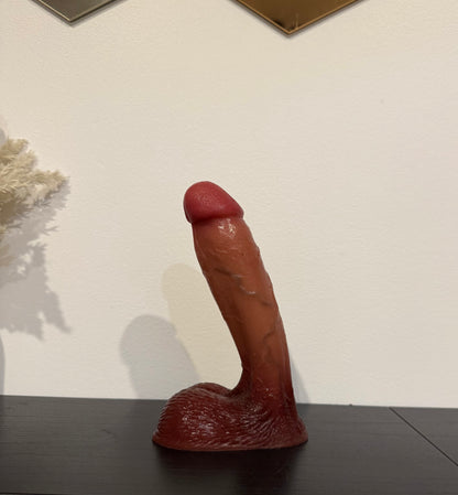Ultra Realistic Bulged Dildo